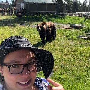 Meet your Posher, Carolina